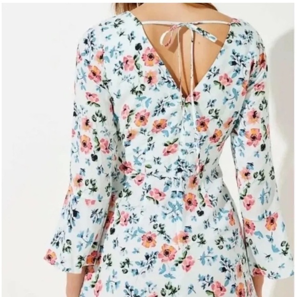 LOFT Floral Tunic Tie Back Bell Sleeve Boho Style Mini Dress Size 14 - Picture 3 of 15